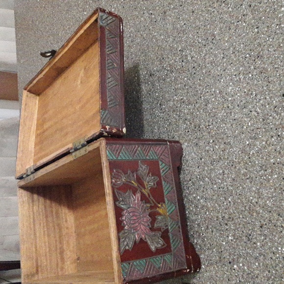 Vintage Wood Storage Box - Picture 4 of 11